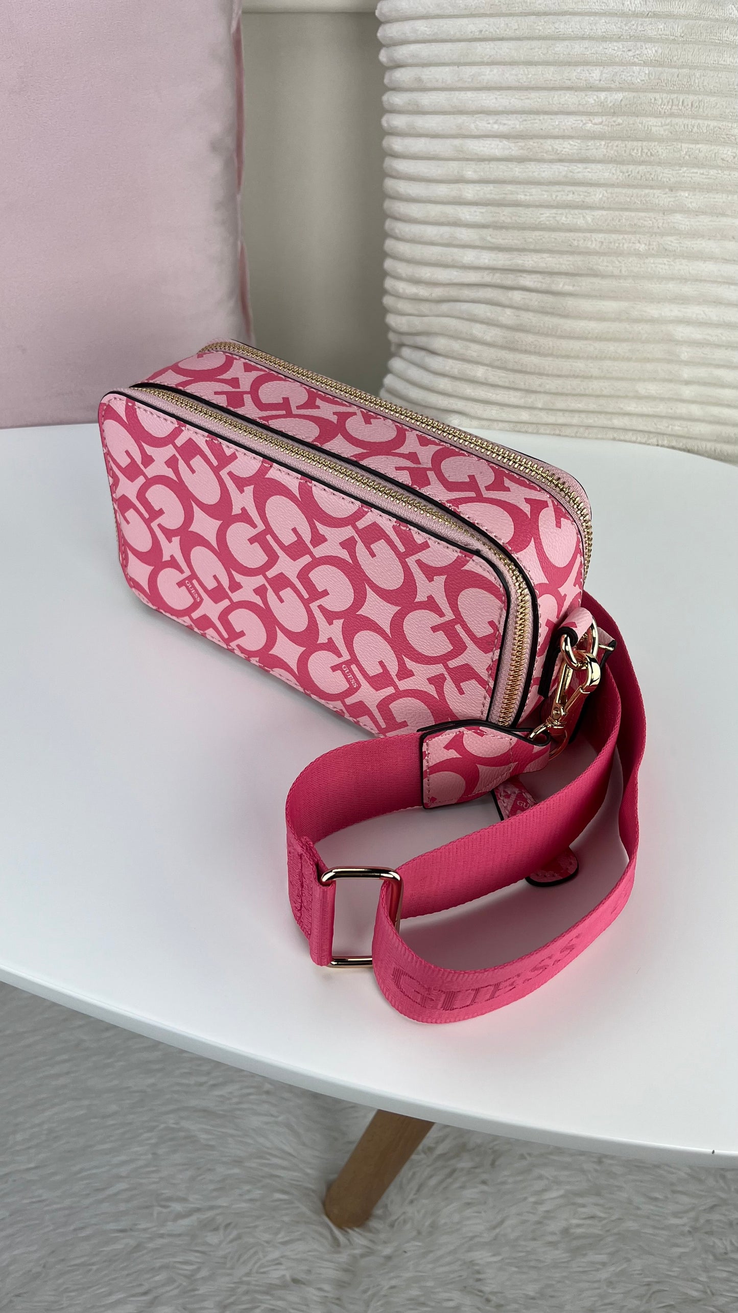 Guess Crossbody Doble ZIP Rosa