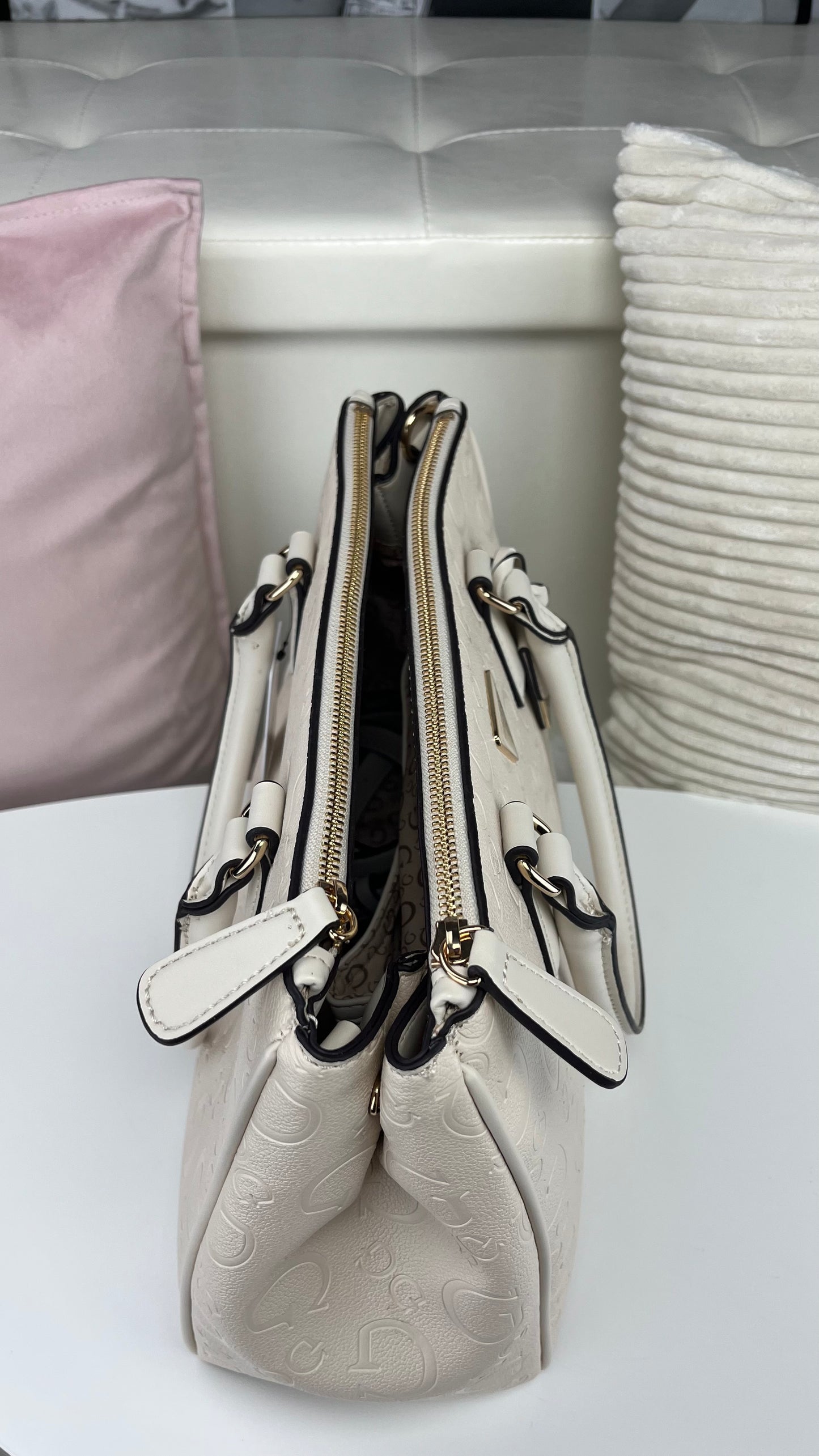 Guess Satchel y Crossbody Beige