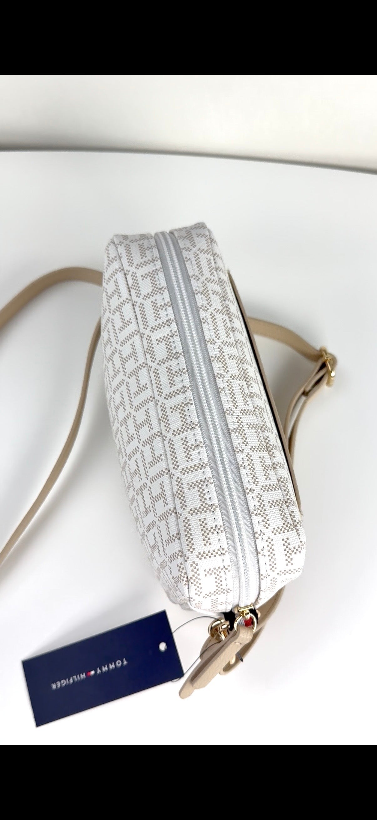Tommy Hilfiger Crossbody Beige
