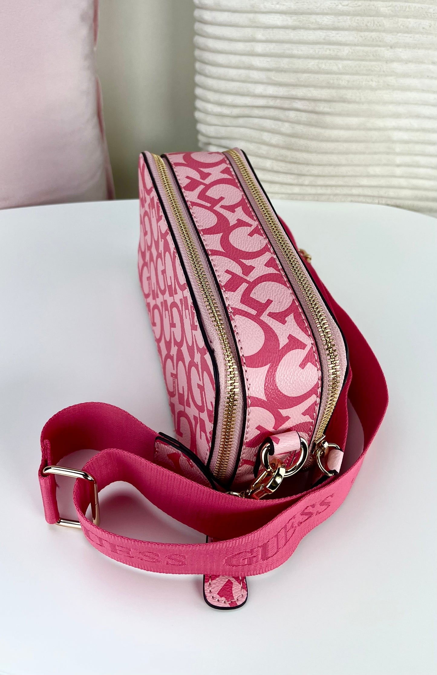Guess Crossbody Doble ZIP Rosa