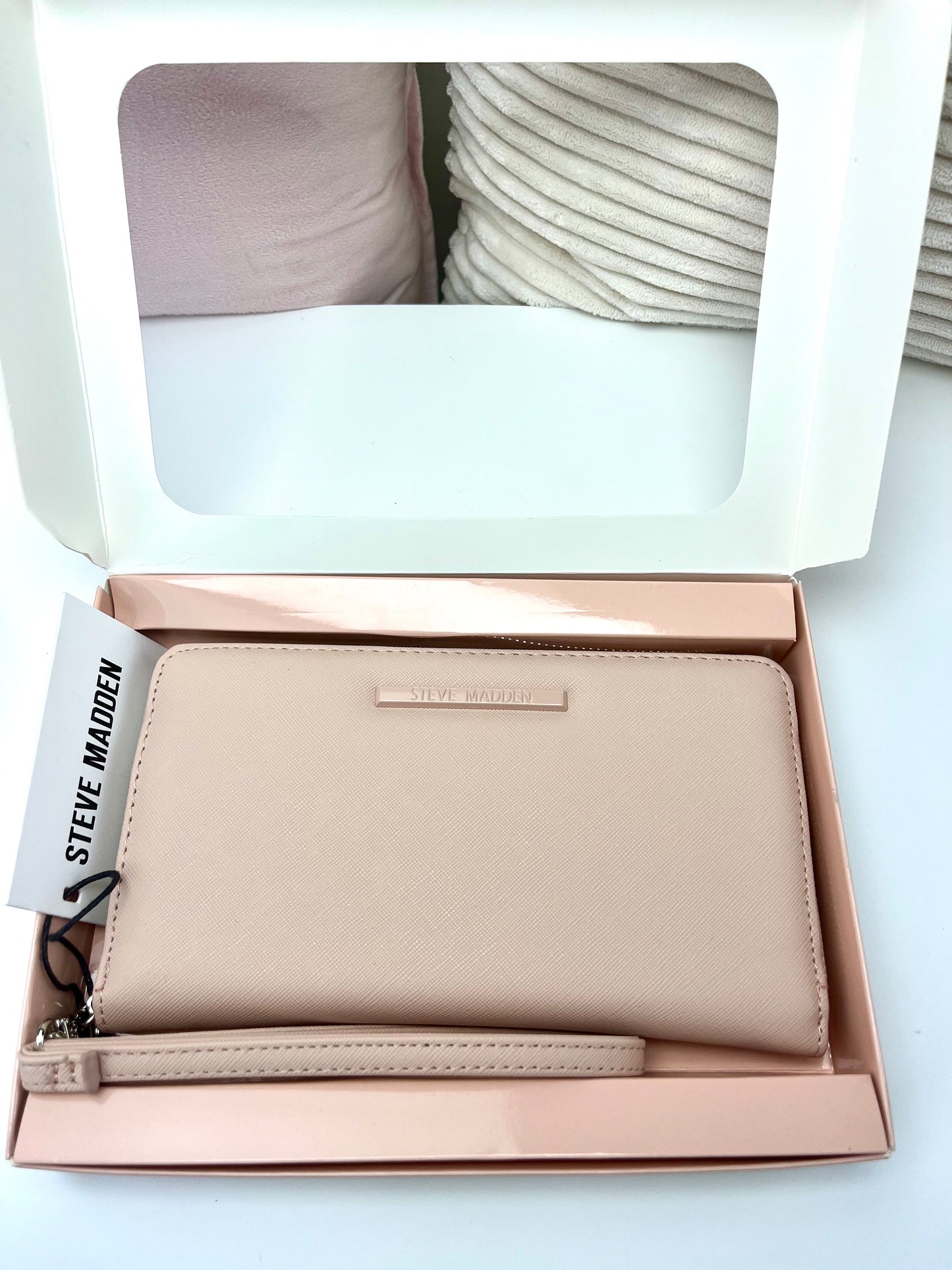 Steve Madden Billetera Mano Coral