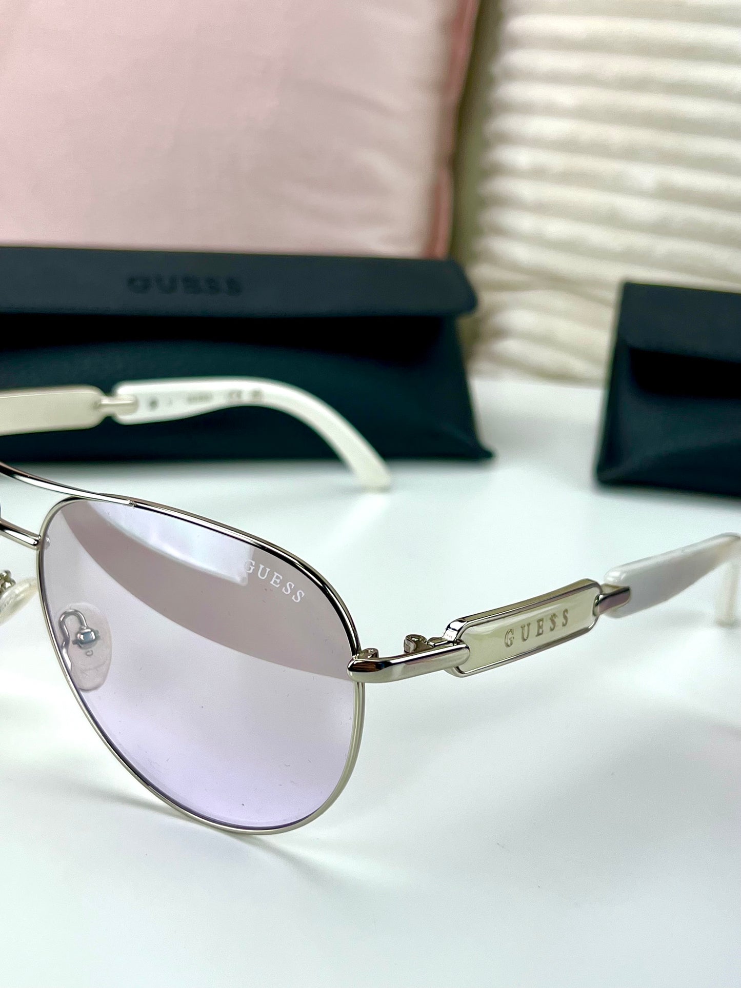 Guess Classic Aviator Sunglasses White