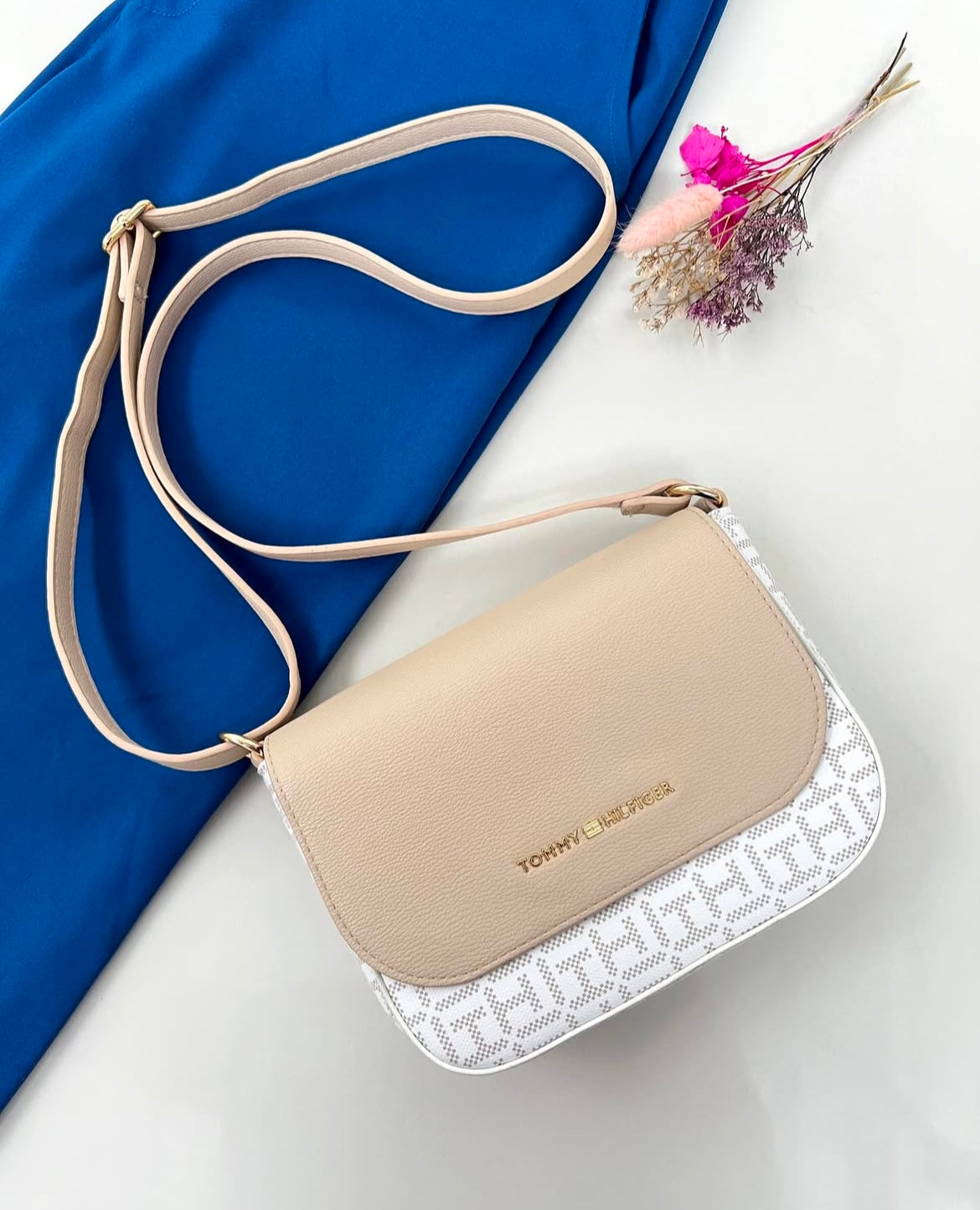 Tommy Hilfiger Crossbody Beige