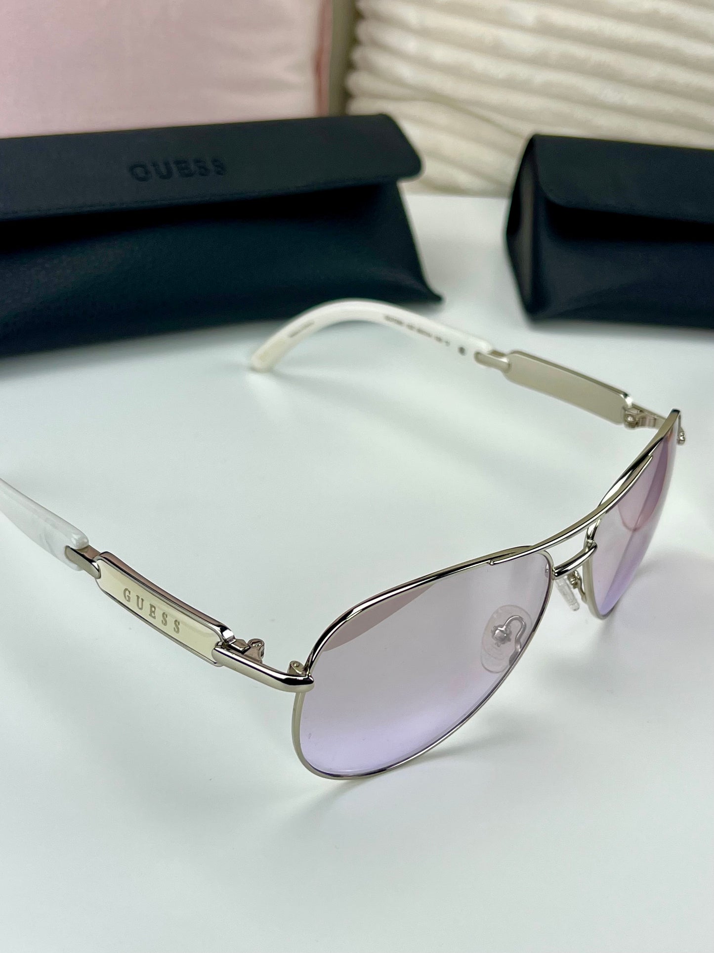 Guess Classic Aviator Sunglasses White