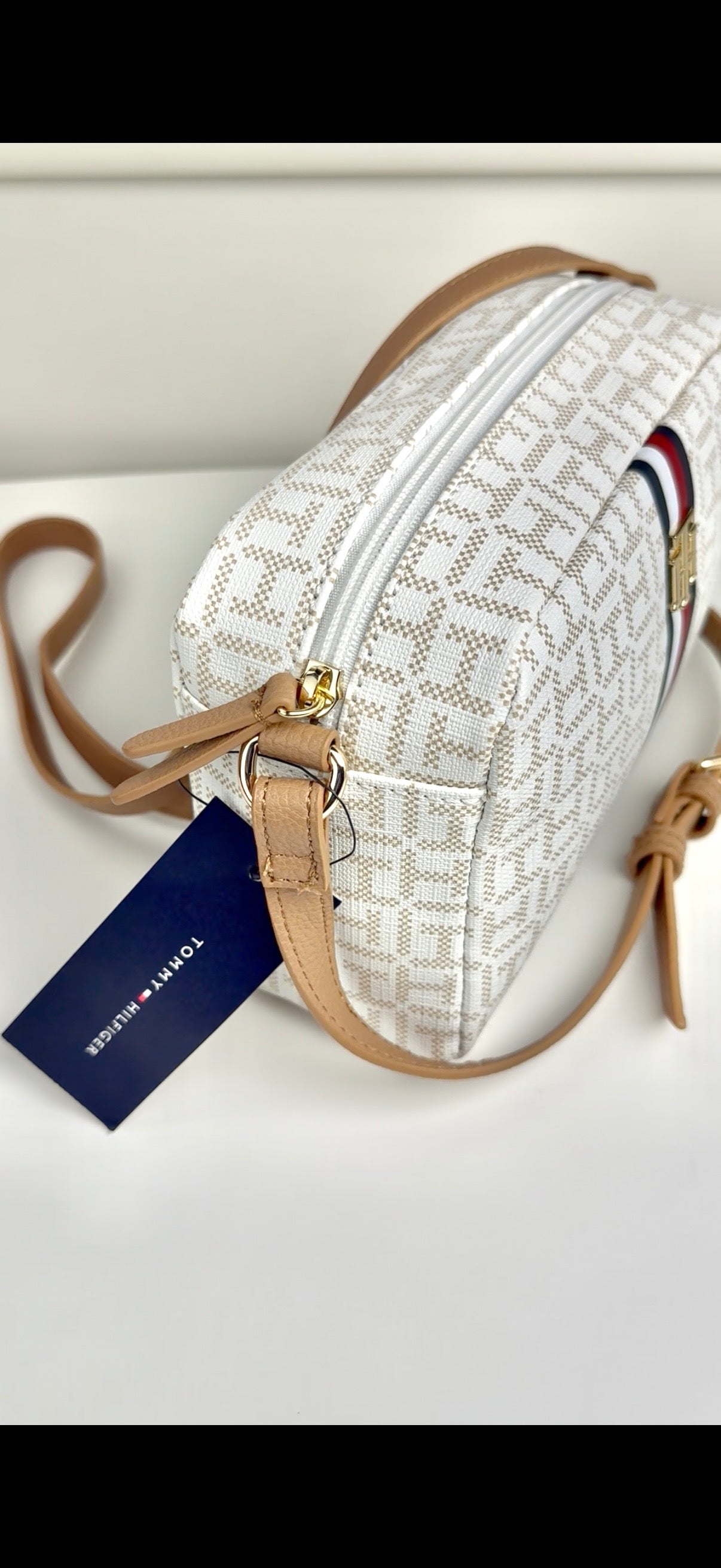 Tommy Hilfiger Crossbody Beige