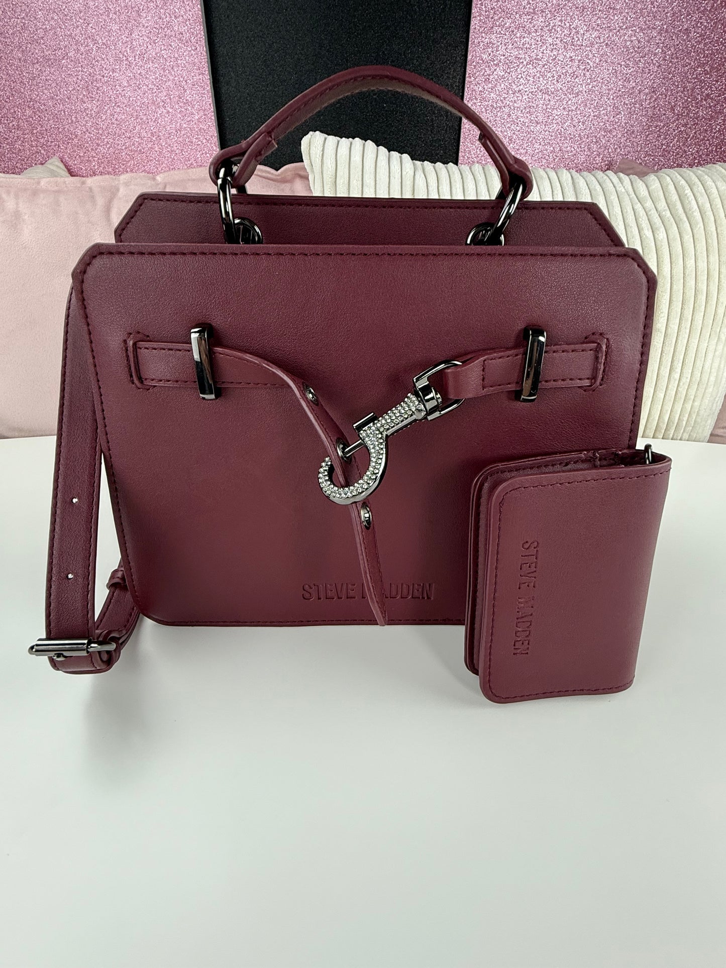 Steve Madden Crossbody Wine Candado