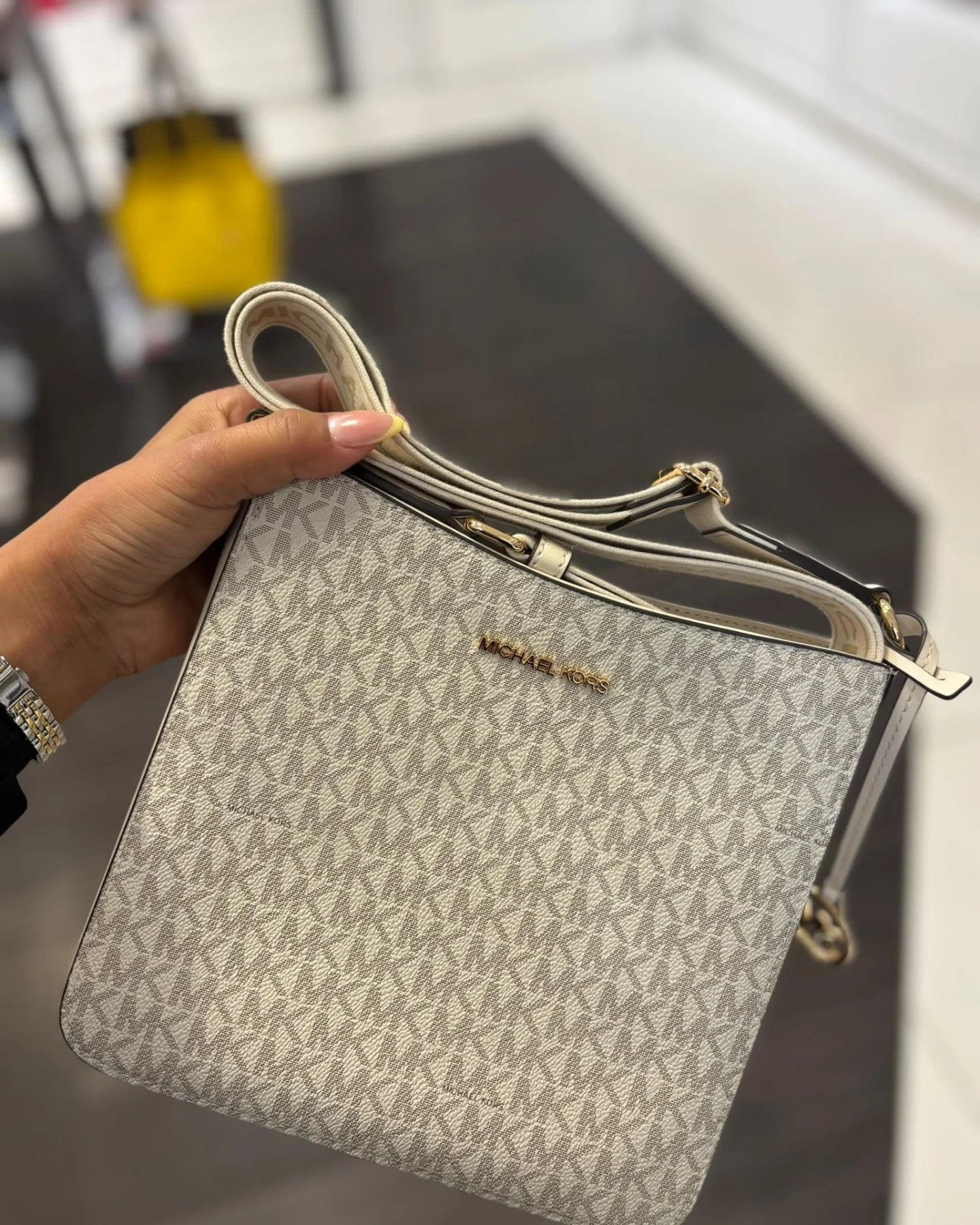 Michael Kors Jet Set Crossbody logotipo EXC Beige