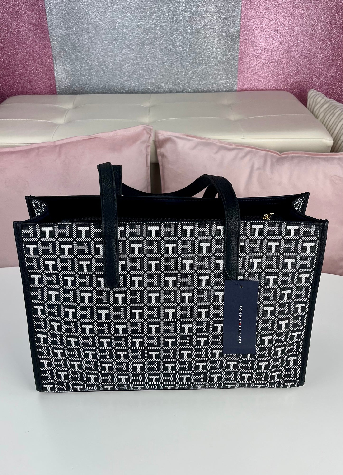 Tommy Hilfiger Satchel - Line Negro