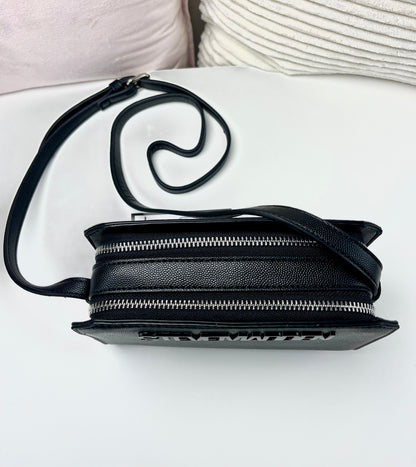Steve Madden Mini Crossbody y Billetera negra