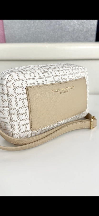 Tommy Hilfiger Crossbody Beige