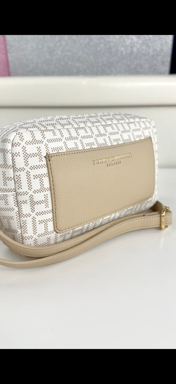 Tommy Hilfiger Crossbody Beige