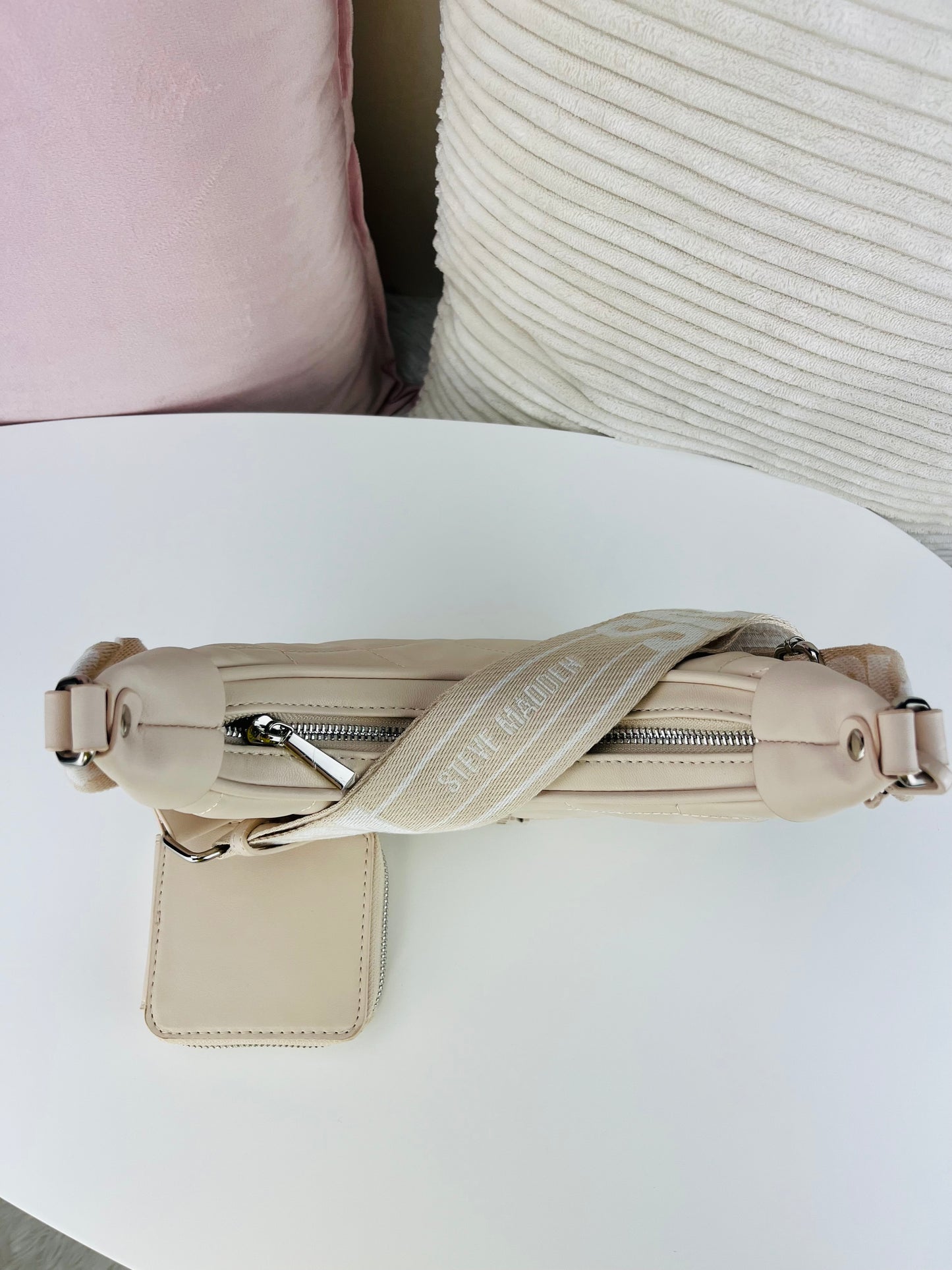 Steve Madden Crossbody Beige Placa