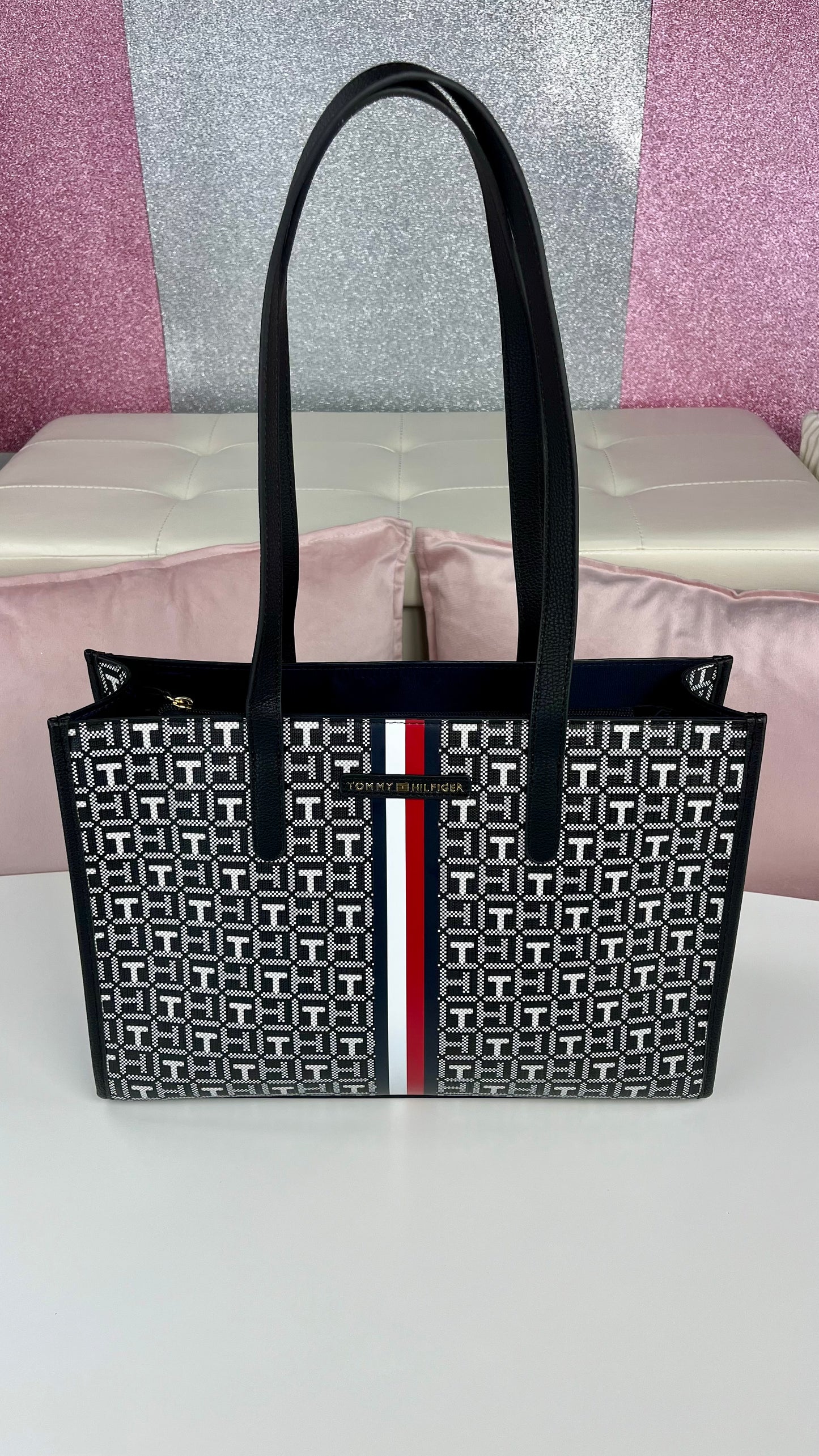Tommy Hilfiger Satchel - Line Negro