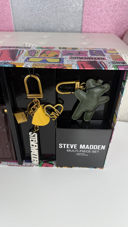 Steve Madden Crossbody GIFT Set Charms Brown
