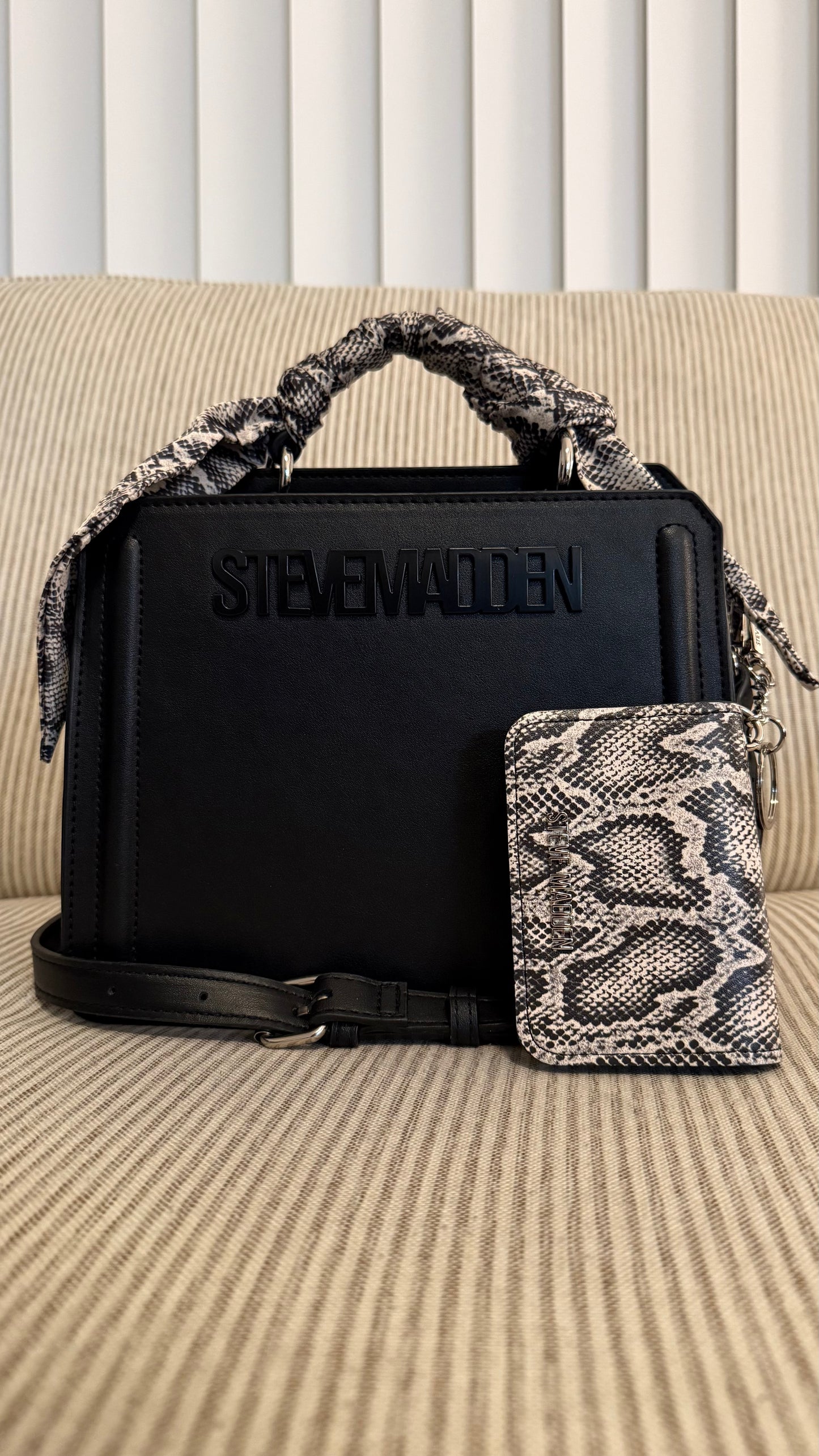 Steve Madden Crossbody Black Beverly