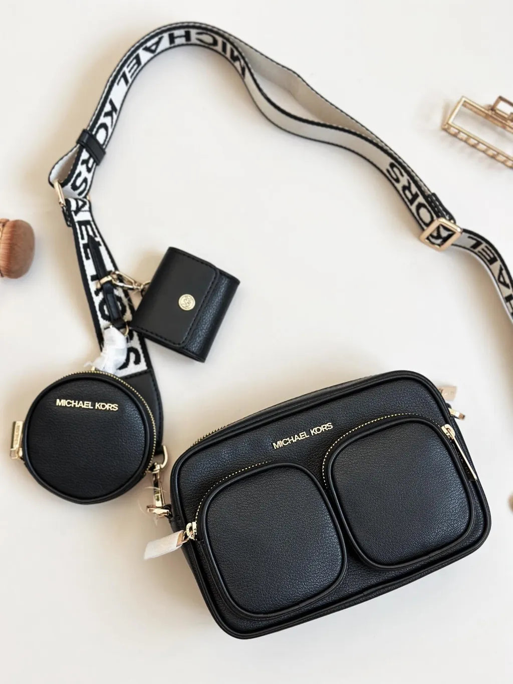 Michael Kors Jet Set Messenger Travel Black