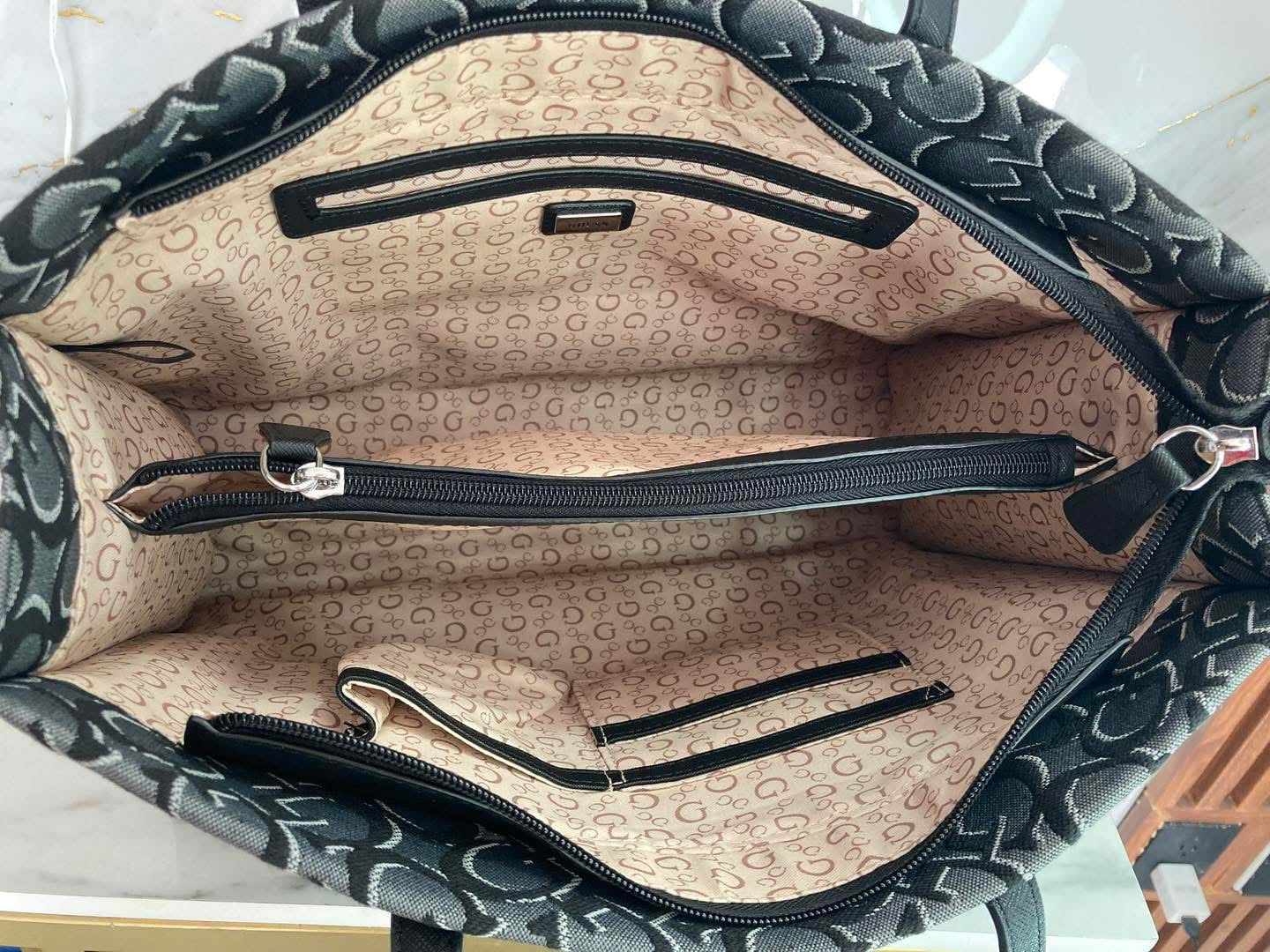Guess Tote BAG Negro G