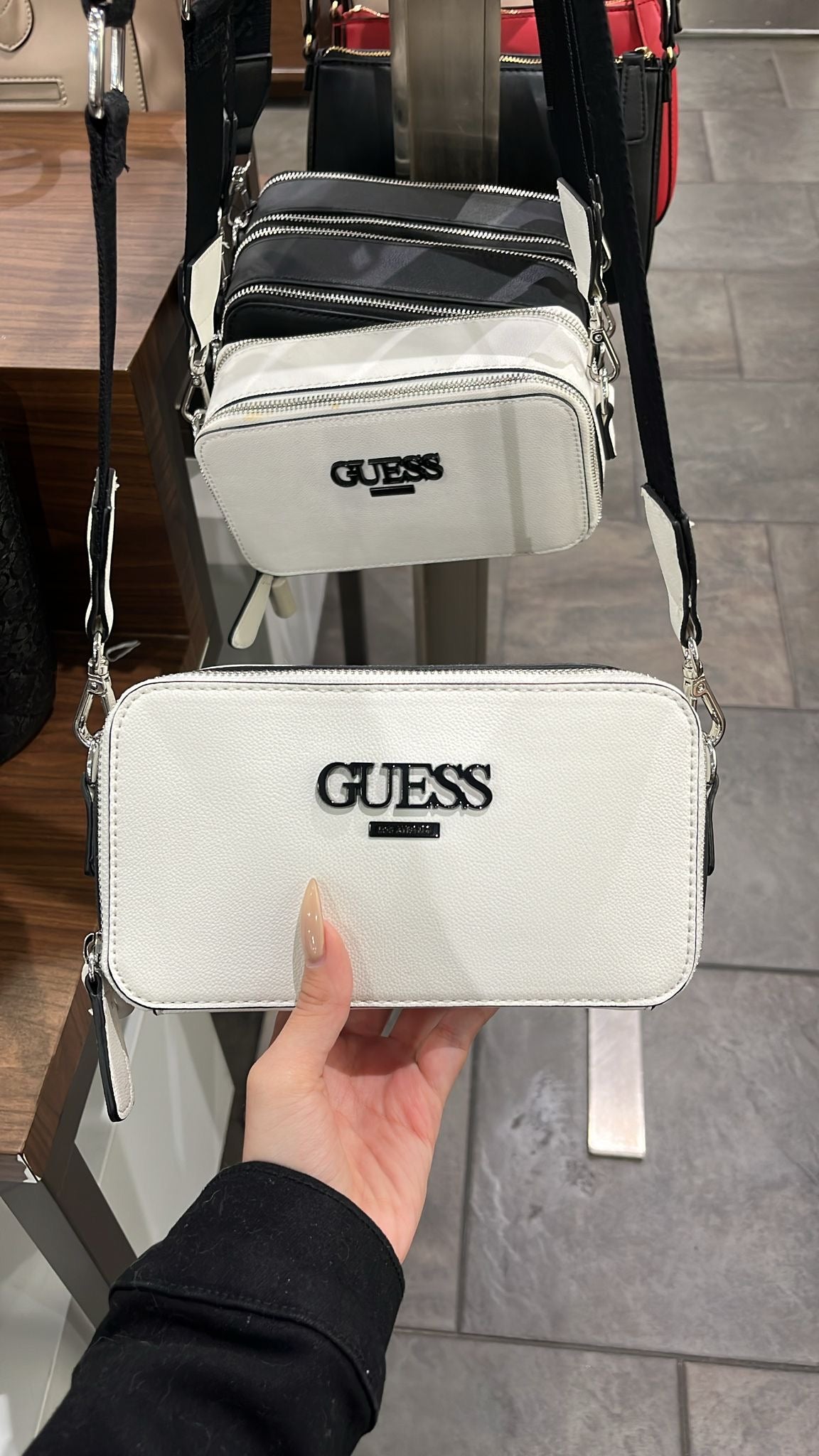 Guess Crossbody Doble ZIP Blanco