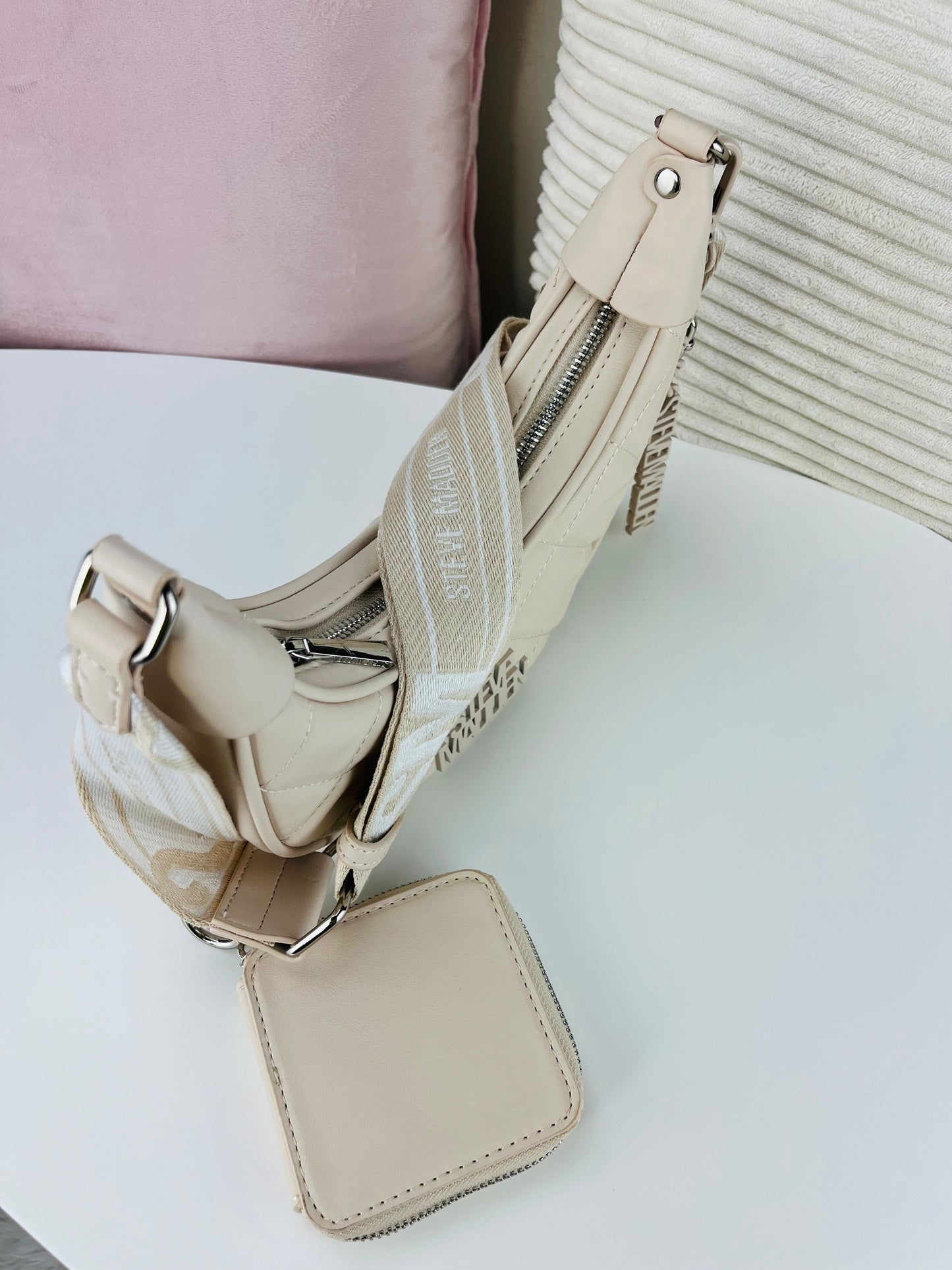 Steve Madden Crossbody Beige Placa