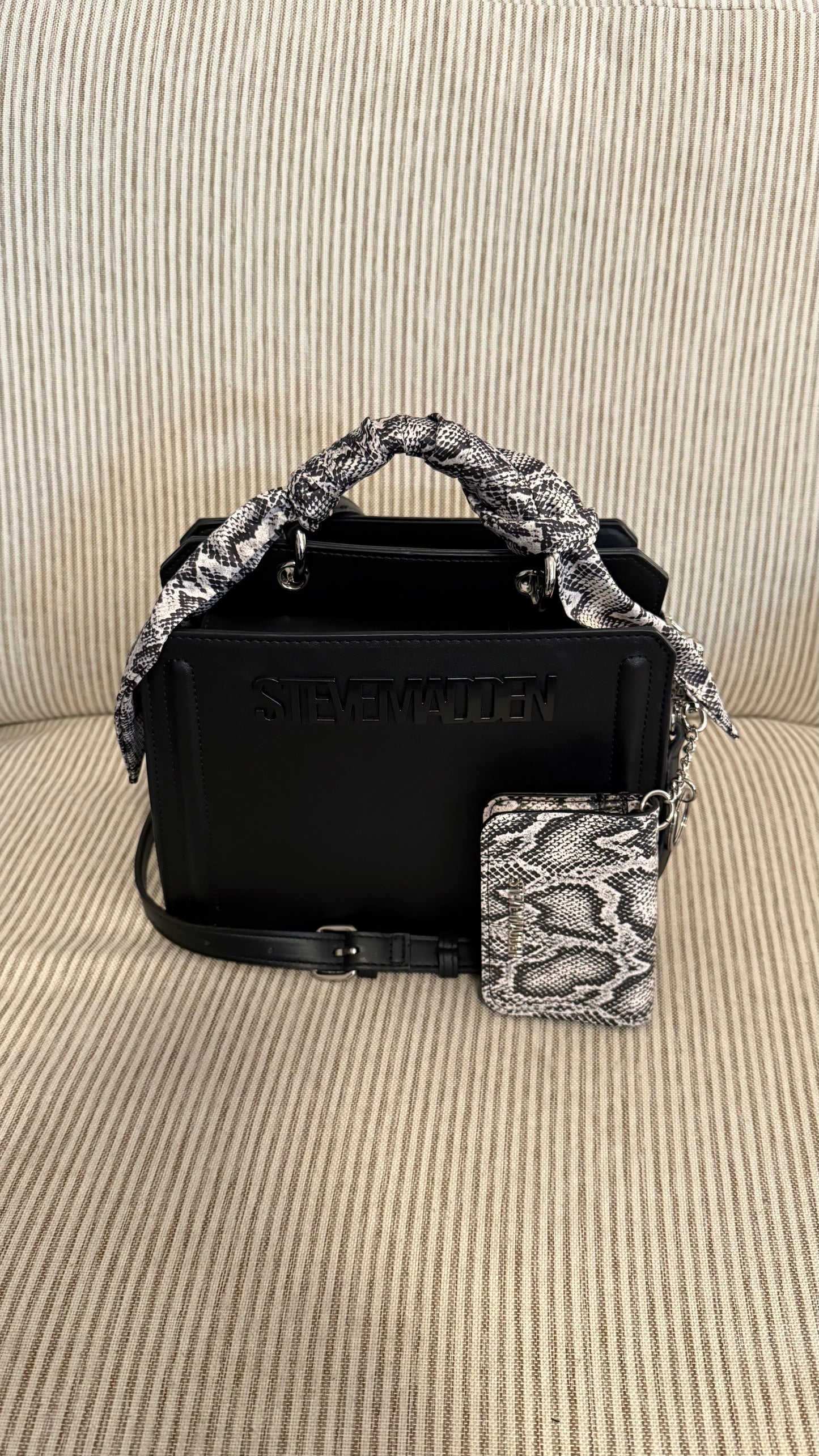 Steve Madden Crossbody Black Beverly