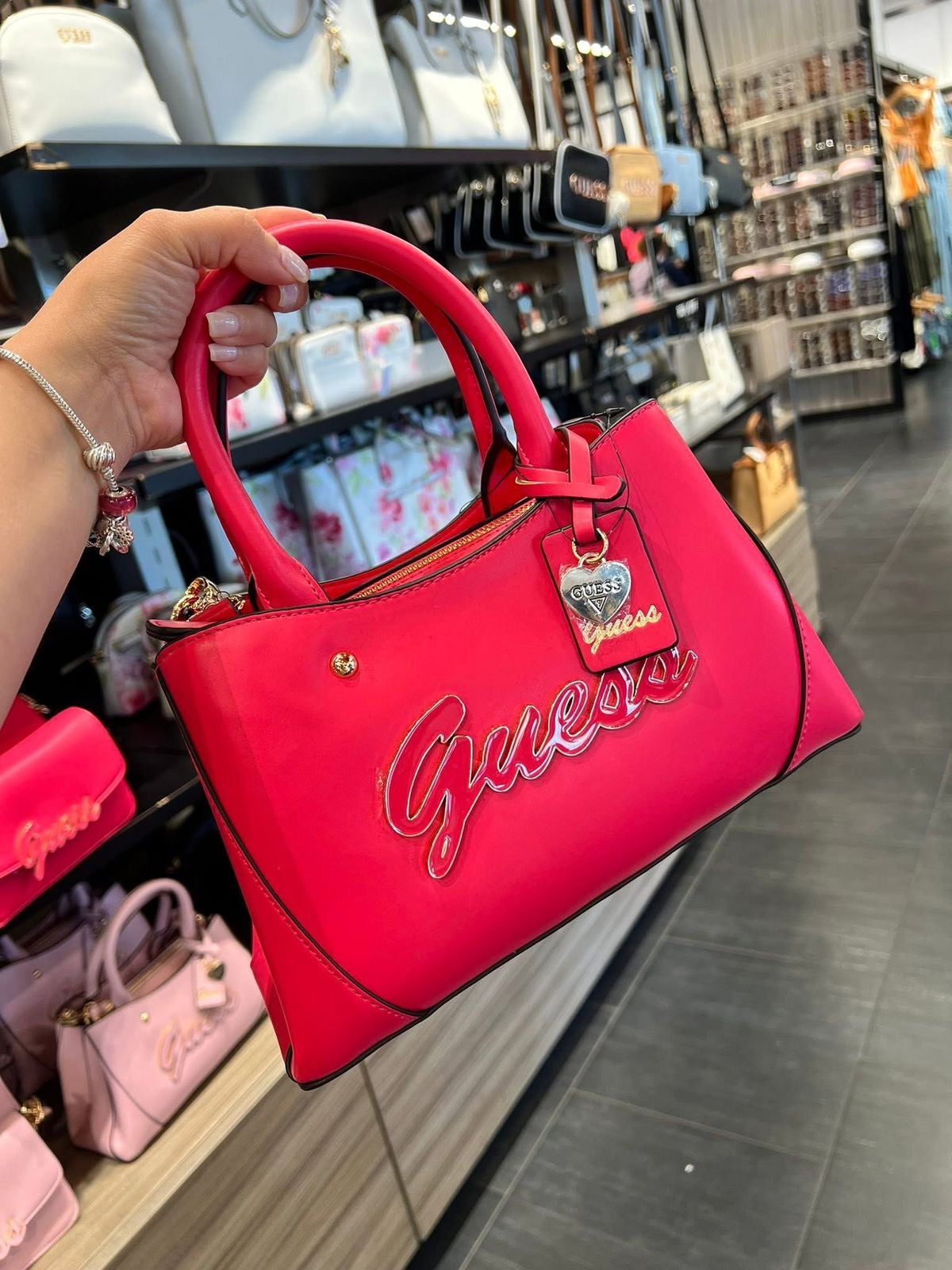 Guess Satchel Abeille Pink