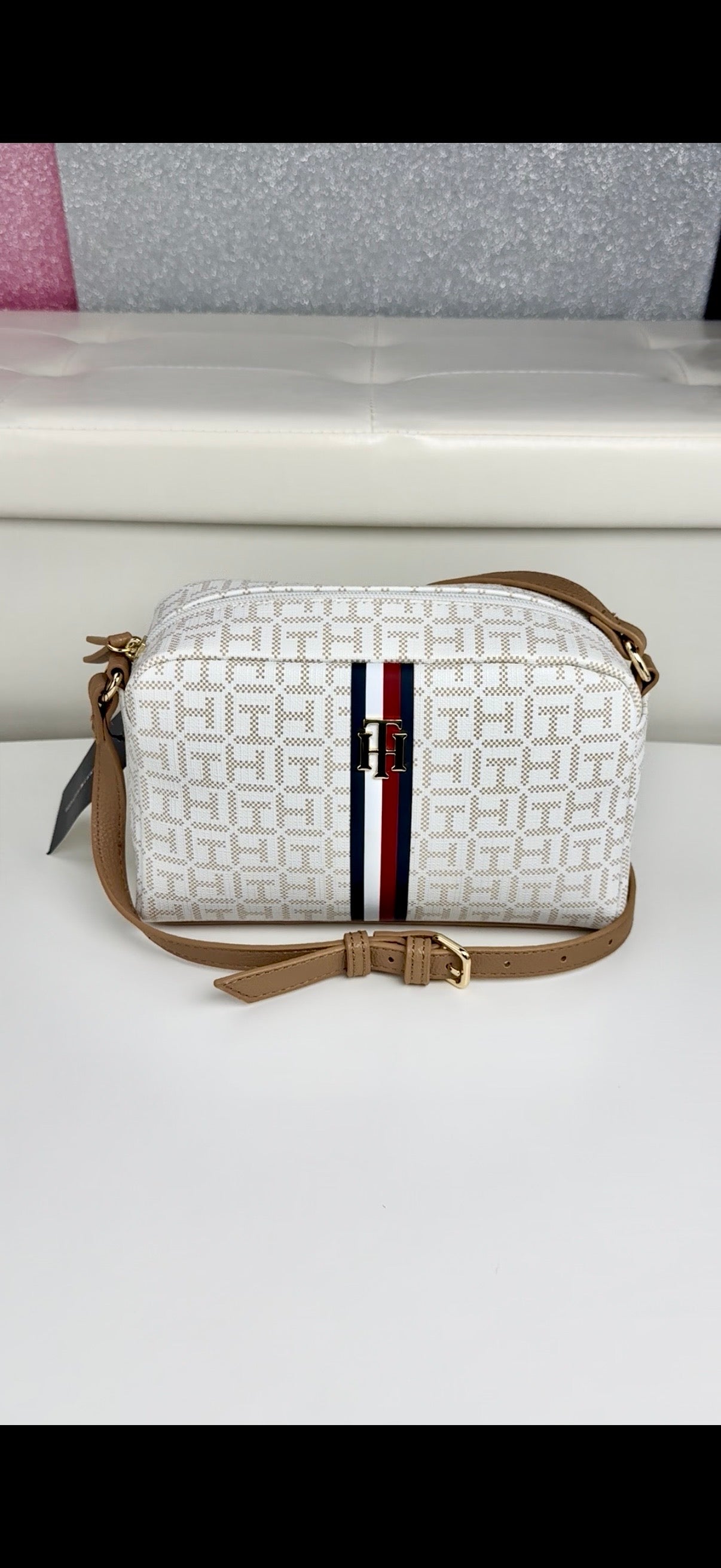 Tommy Hilfiger Crossbody Beige