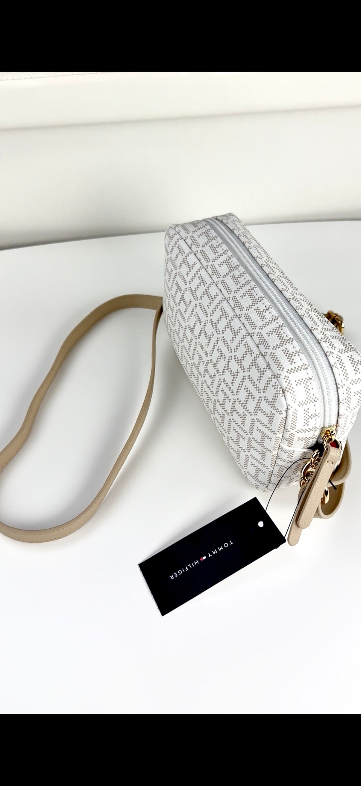 Tommy Hilfiger Crossbody Beige