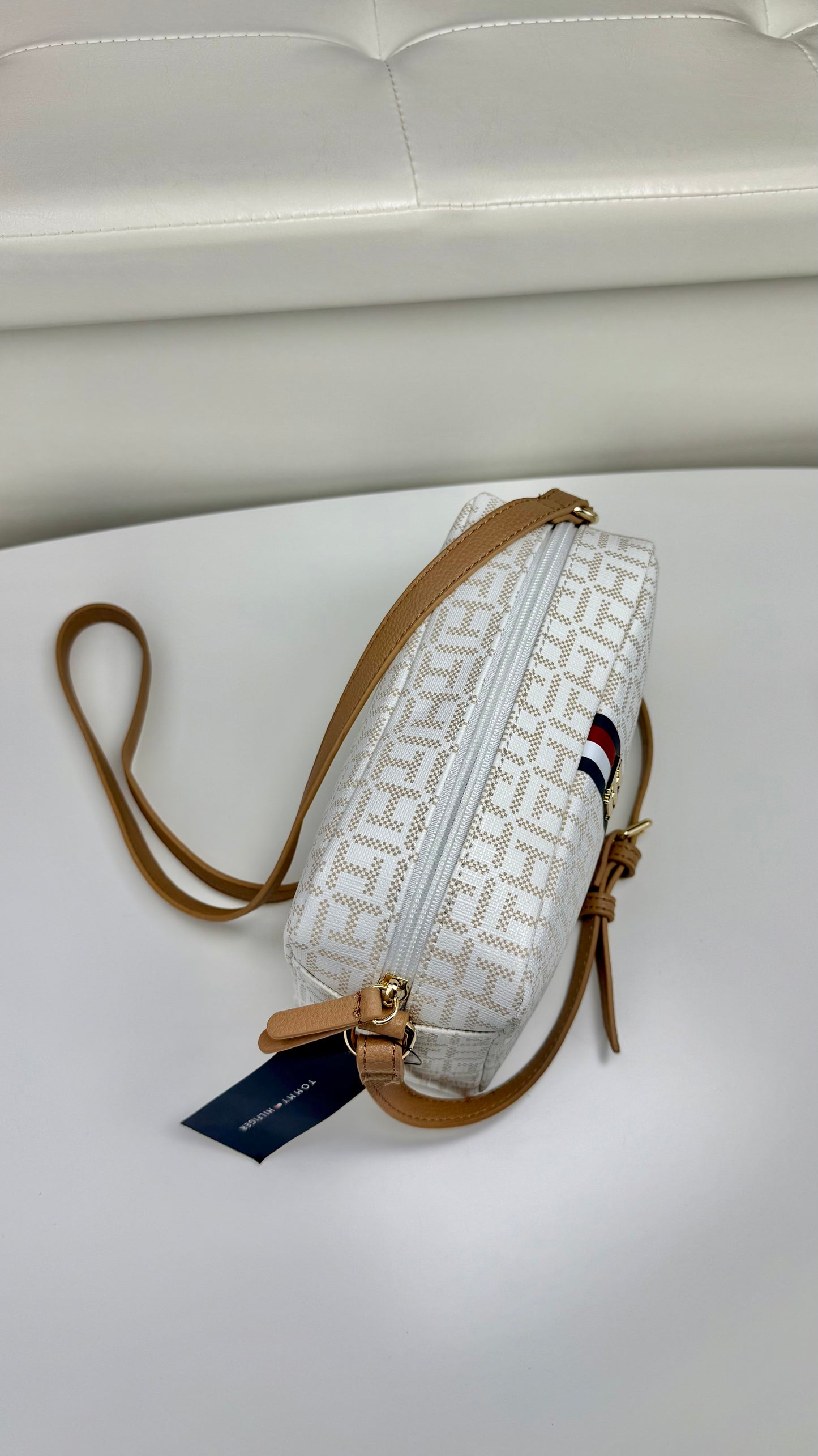 Tommy Hilfiger Crossbody Beige